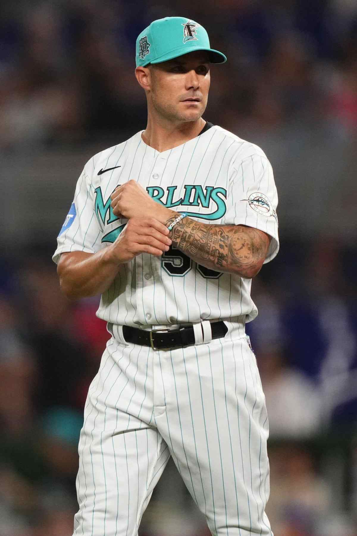 Skip Schumaker, manager of the Miami Marlins, has been honored with the title of 2023 National League Manager of the Year
